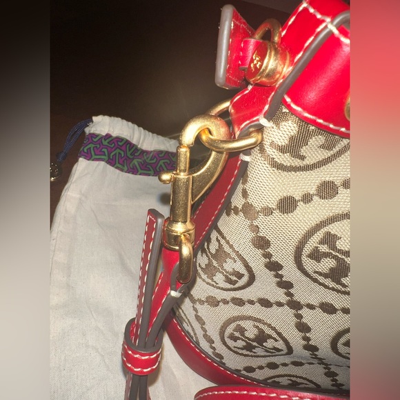 Tory Burch T Mono Floral Bucket Bag - Picture 3 of 9